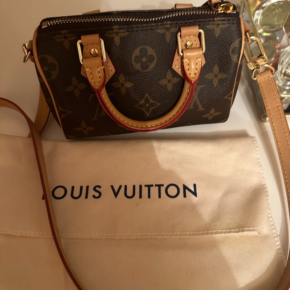 Louis Vuitton Nano Speedy Monogram excellent condition